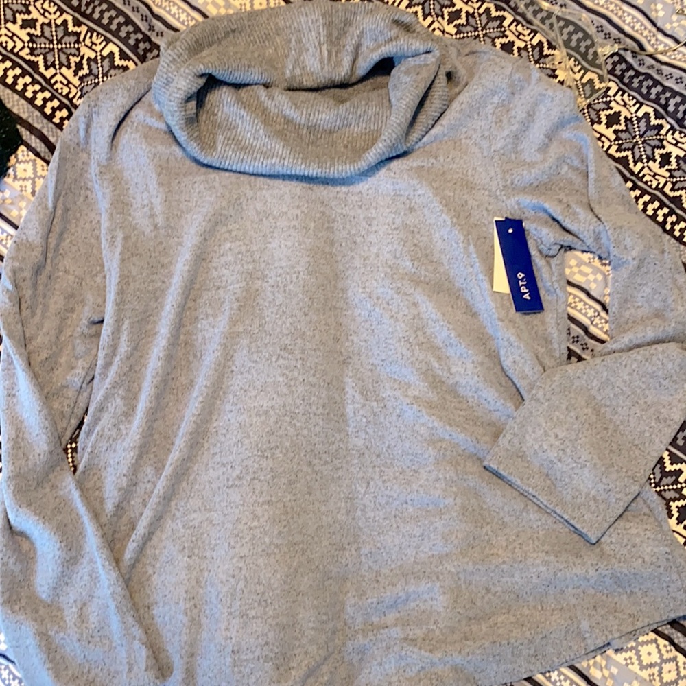 Super soft blue with black specs petite XL sweater